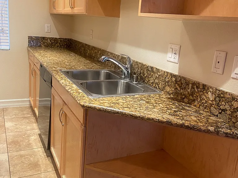 2410 Naomi St #1 — Photo 3