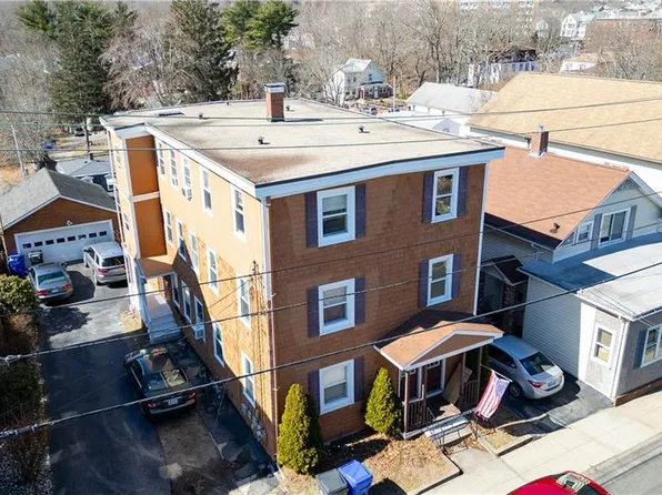 1393-1395 Main St, West Warwick, RI 02893