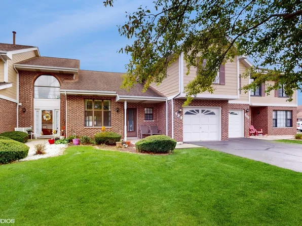 496 Victoria Ln, Wood Dale, IL 60191