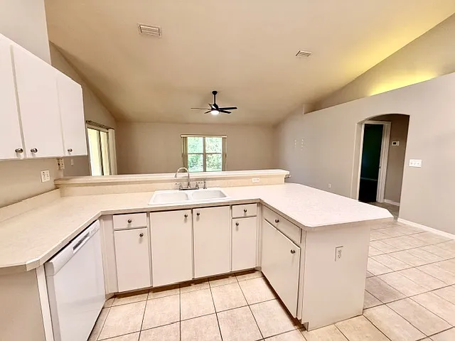 72 Spring Meadows Dr — Photo 16