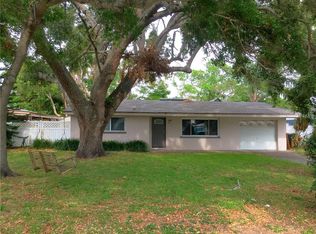 125 Mineola Dr E, Largo, FL 33770