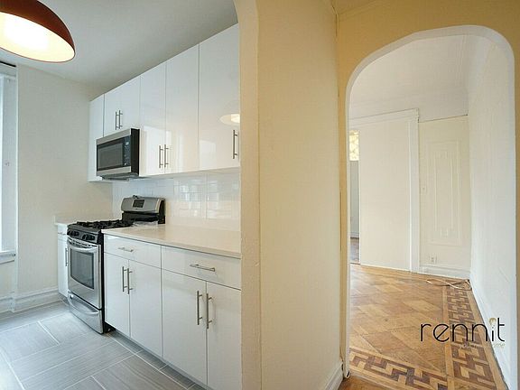 4th image of 967 Bergen St #3F