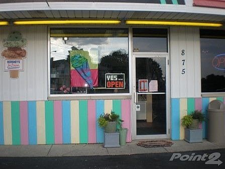 Fun, Colorful Exterior - High Traffic Location