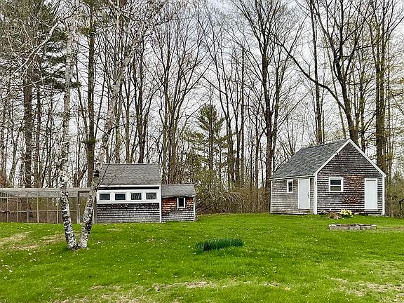 3rd image of 265 Lawrence Road