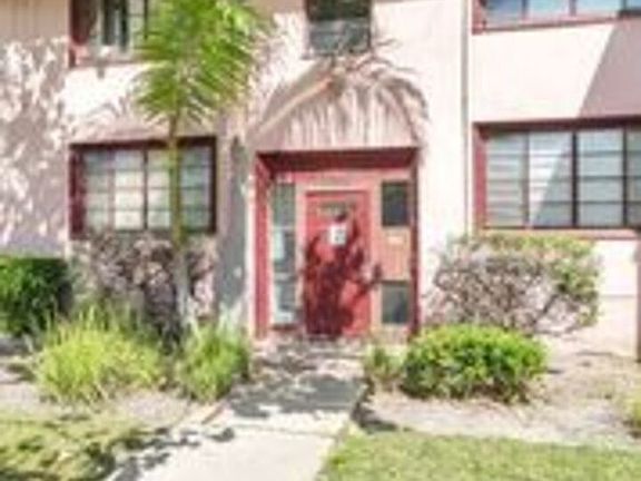 2nd image of 4063 Abourne Rd APT B
