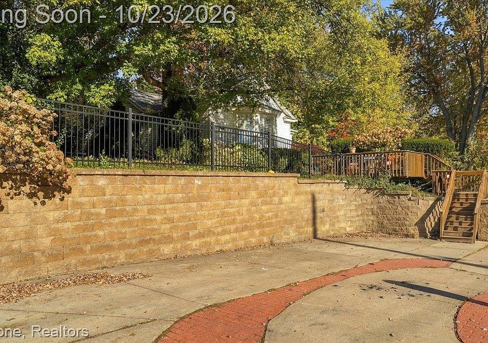 2040 Walnut Lake Rd, photo 30