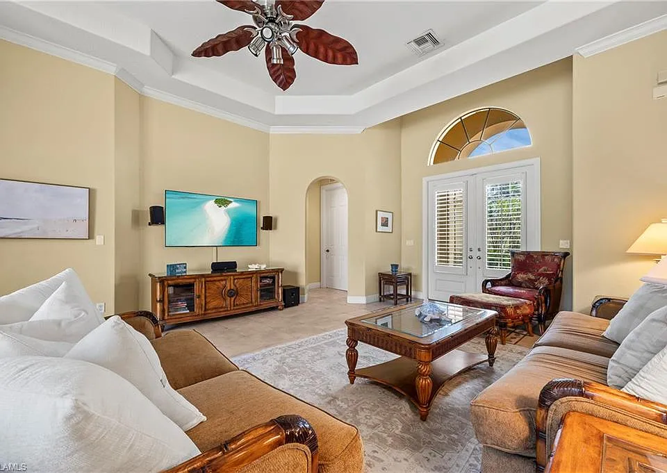 975 Tivoli Ct