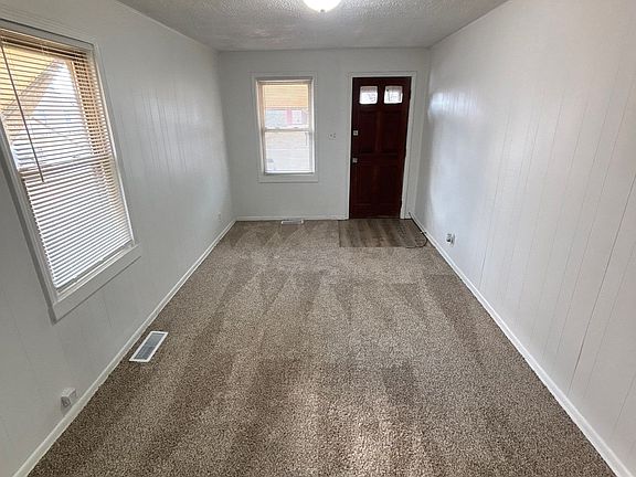 3rd image of 327 Laclede St #A
