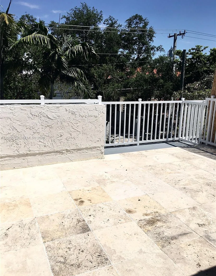 Cornelia M Day Sub Pent H — Photo 3