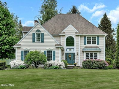 82 Mann Boulevard, Halfmoon, NY, 12065