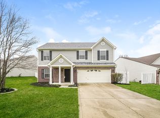9220 Crossing Dr, Fishers, IN 46037