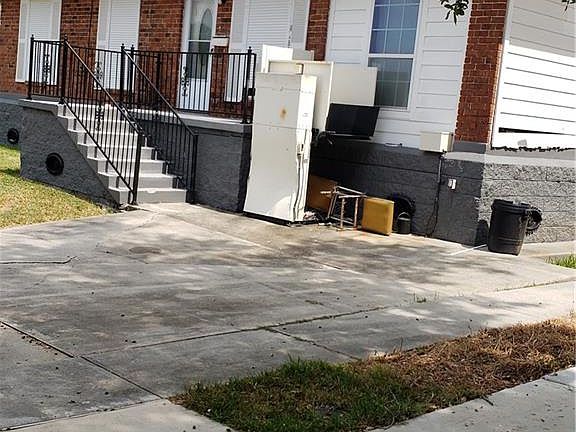2nd image of 9404 Cabildo Ln