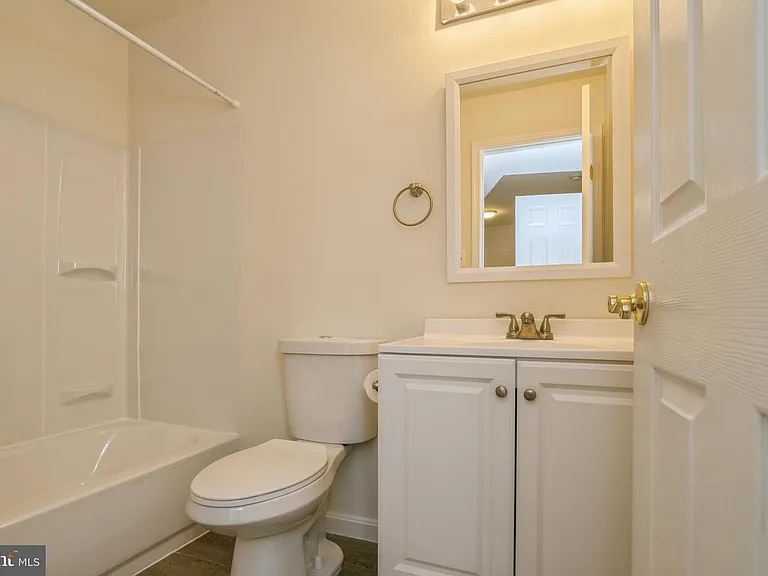 21755 Flora Springs Ter — Photo 18
