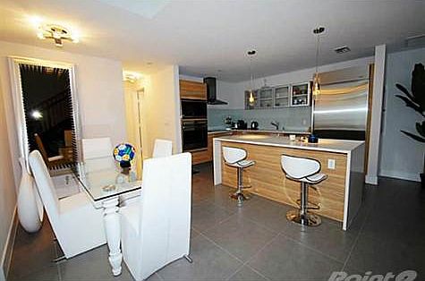 4th image of 2020 N Bayshore Dr #102