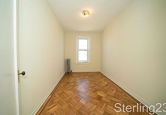 5th image of 18-45 Ditmars Blvd #3R