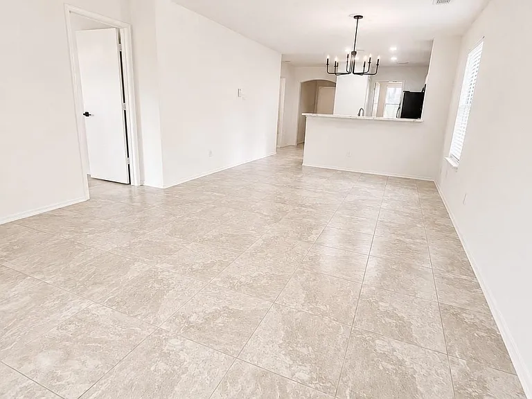 9227 Shaded Pines Dr — Photo 5