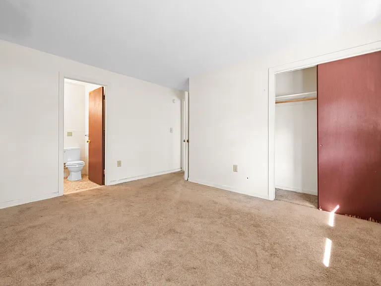 35 Deerfield Ct #C1 — Photo 6