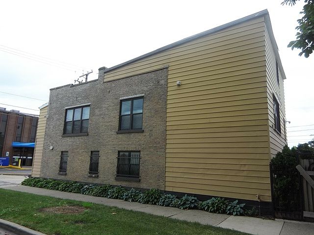 1st image of 4801 S Komensky Ave