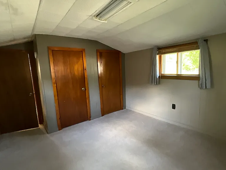 1024 Delaware Dr — Photo 9