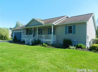 5862 S Gate Dr, Auburn, NY 13021