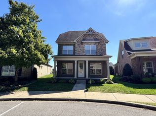 1104 Paddock Park Cir, Gallatin, TN 37066