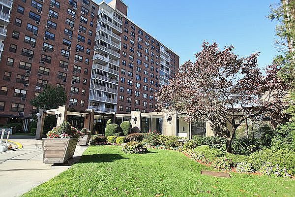 1st image of 9801 67th Ave APT 6A
