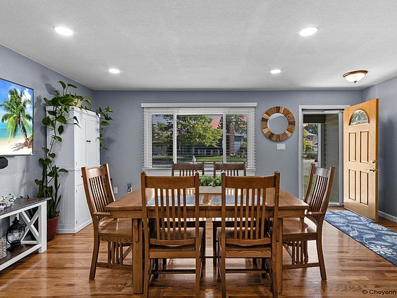 5th image of 5041 Roundtop Dr