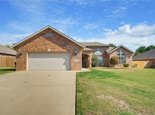 544 N Timeless Dr, Fayetteville, AR 72704