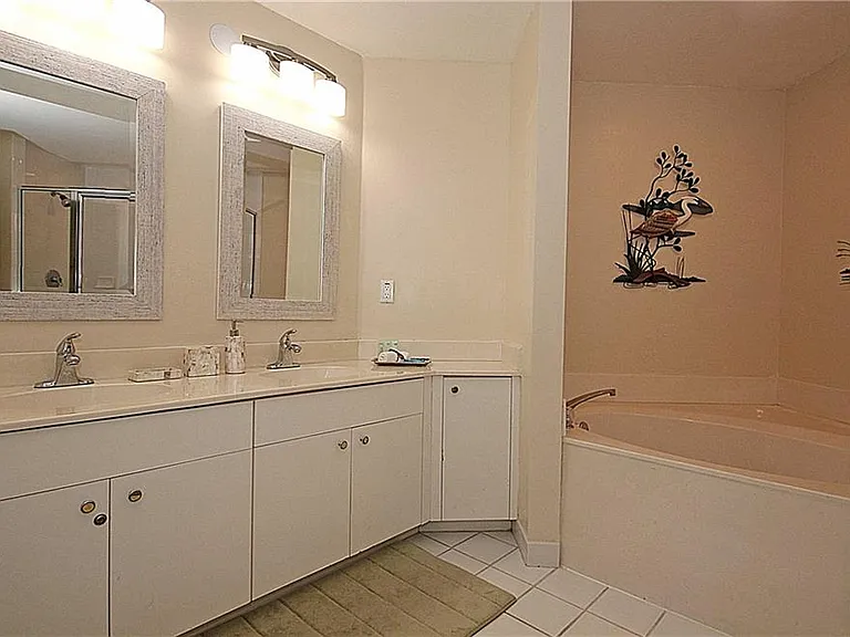 500 Lambiance Cir #5-104 — Photo 9
