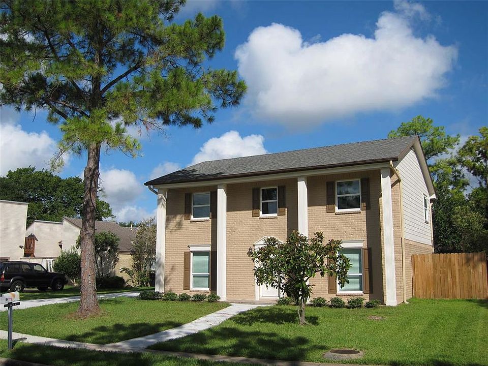 1st image of 2226 Woodland Park Dr