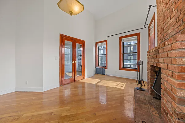 Rented by ERNY LLC | media 12