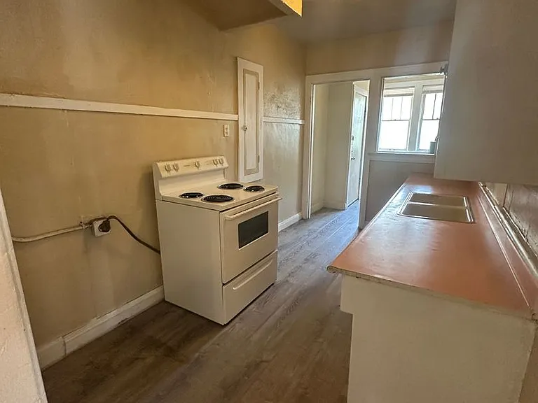 412 SE 15th- Four Plex — Photo 12