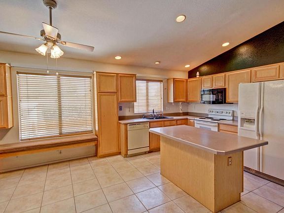 4th image of 8630 W Tierra Buena Ln