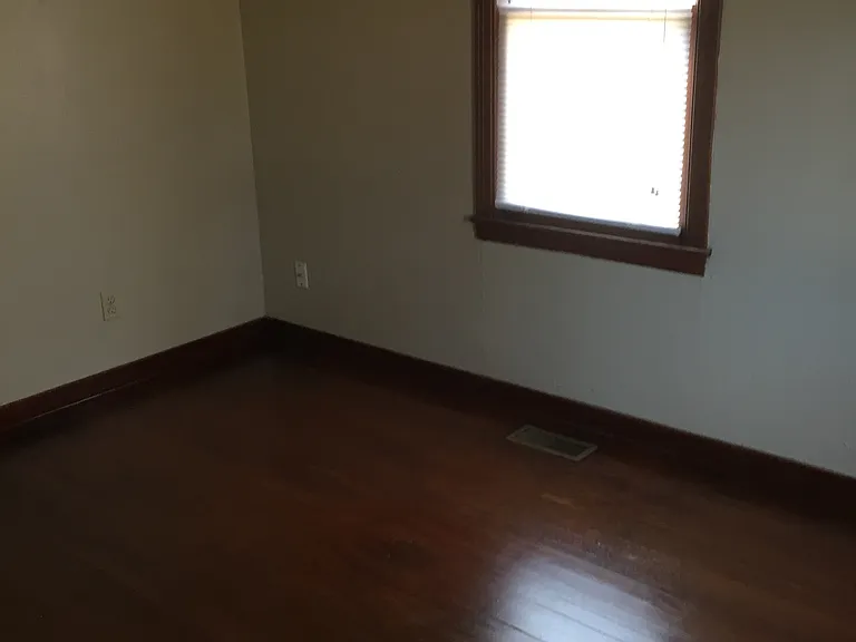 1112 S Adams St — Photo 7