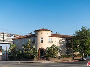 5320 W Olympic Blvd APT 25, Los Angeles, CA 90036