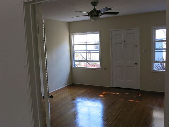 2nd image of 2117 Oak St APT A
