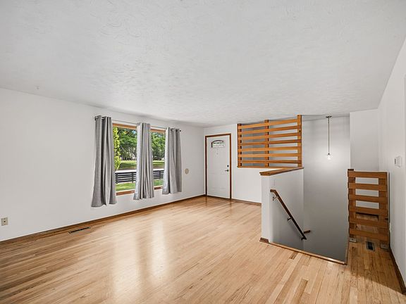 2nd image of 2923 W Northwest Blvd