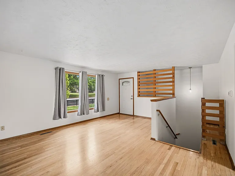 2925 W Northwest Blvd — Photo 19
