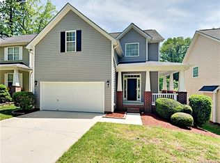 8800 Twisted Pine Dr, Charlotte, NC 28269