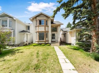 369 E Martinwood Pl NE, Calgary, AB T3J3H7