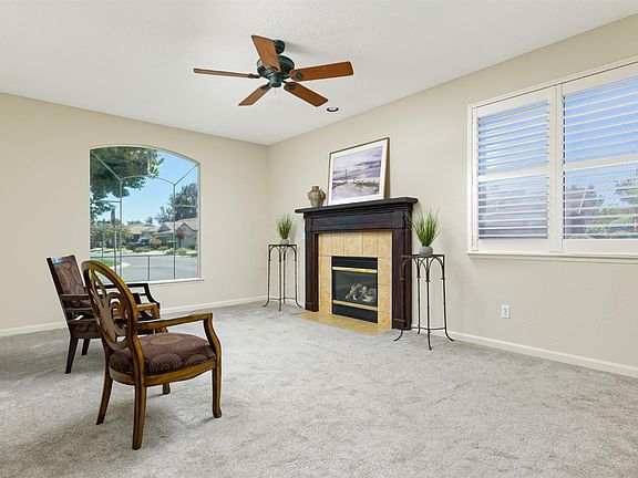 5th image of 908 Bridgeport Way
