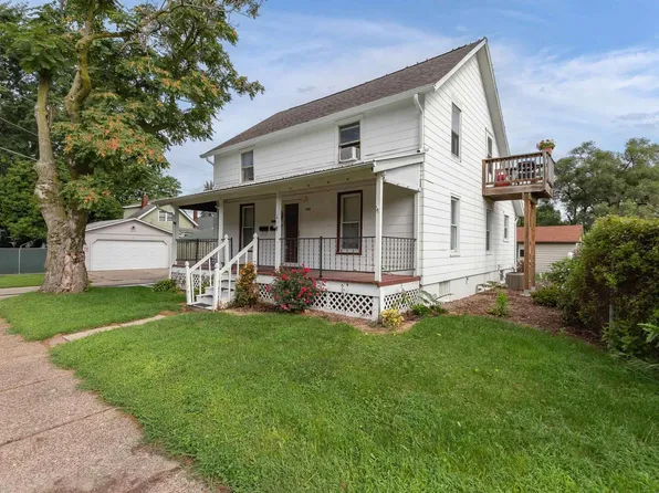 1515 25th Ave, Moline, IL 61265