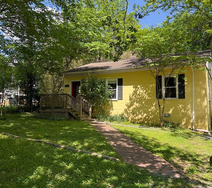 1st image of 105 Eugene St
