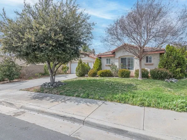 36759 Red Oak St, Winchester, CA 92596