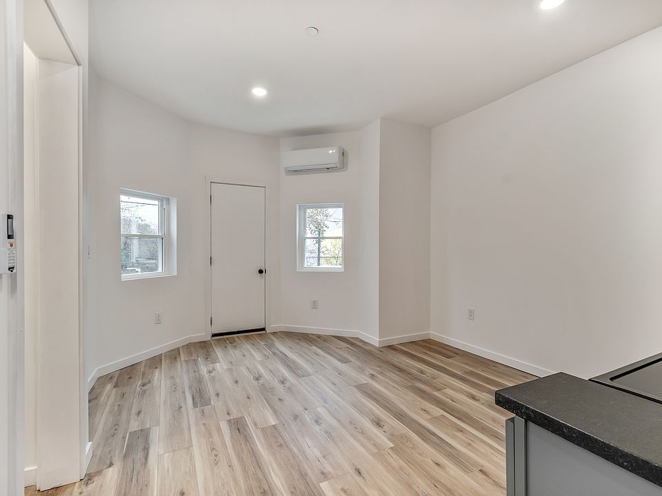 2nd image of 3836 W Girard Ave #2