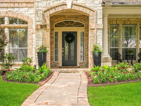 7910 Emerald Haven Dr, Sugar Land, TX 77479