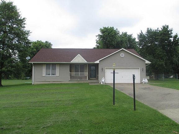 2nd image of 103 Aaron Dr