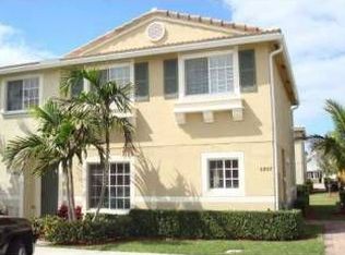5907 London Ln, Fort Lauderdale, FL 33321