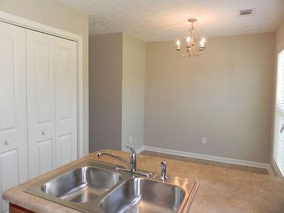 4th image of 2201 Winding Oak Dr