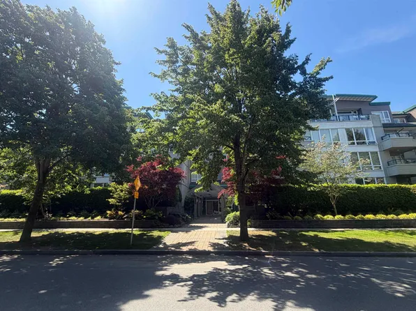 5800 Andrews Rd #114, Richmond, BC V7E 6M2